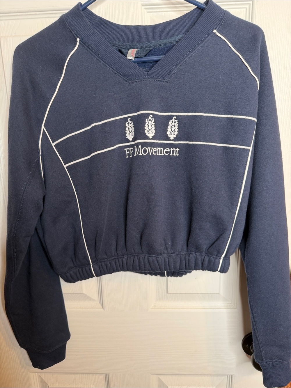 FP Movement by Free People Navy V-Neck Stripe Sweater SO AMAZING AND COMFORTABLE - Picture 4 of 9